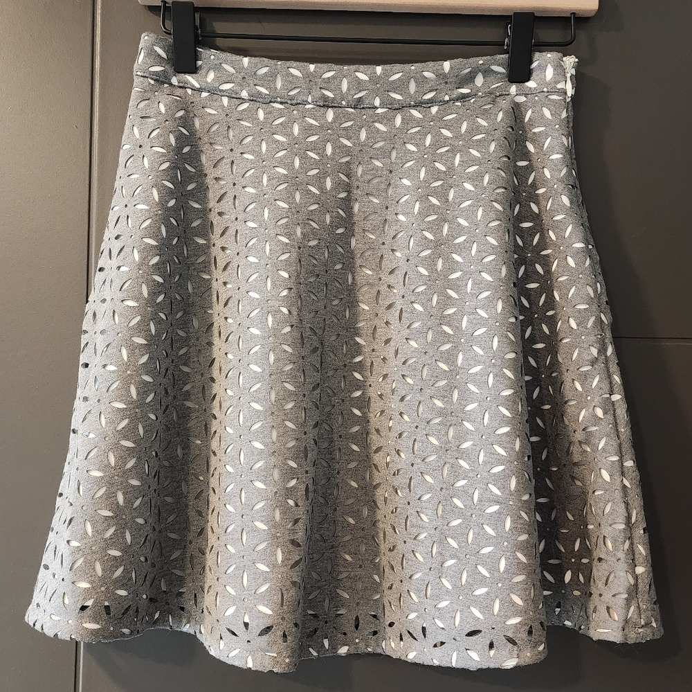 Club Monaco Laser Cut Fit and Flare Floral Skirt Sz 0